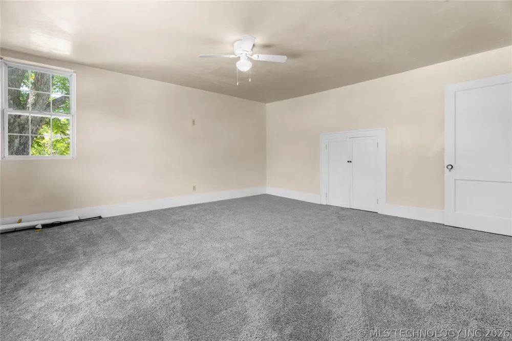 401 S 2nd Avenue Madill, OK 73446