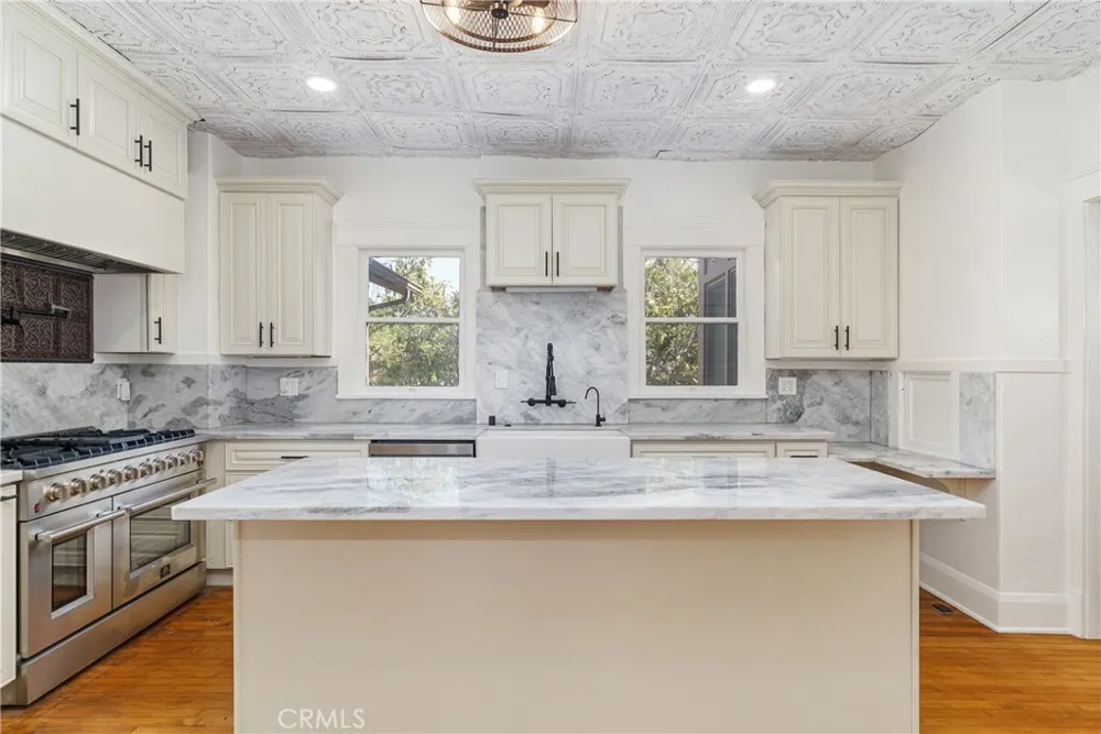 305 F National City, CA 91950