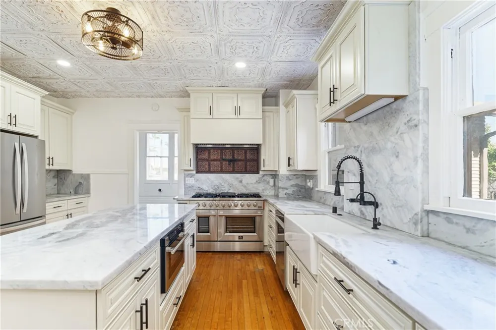 305 F National City, CA 91950
