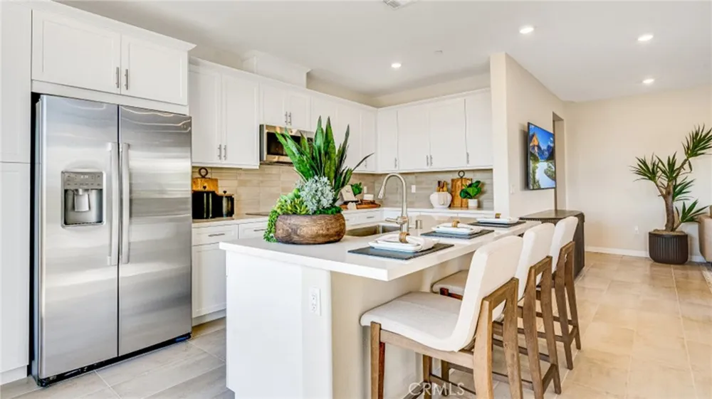 2845 E Amberley Privado Ontario, CA 91762
