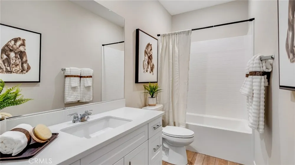 2845 E Amberley Privado Ontario, CA 91762