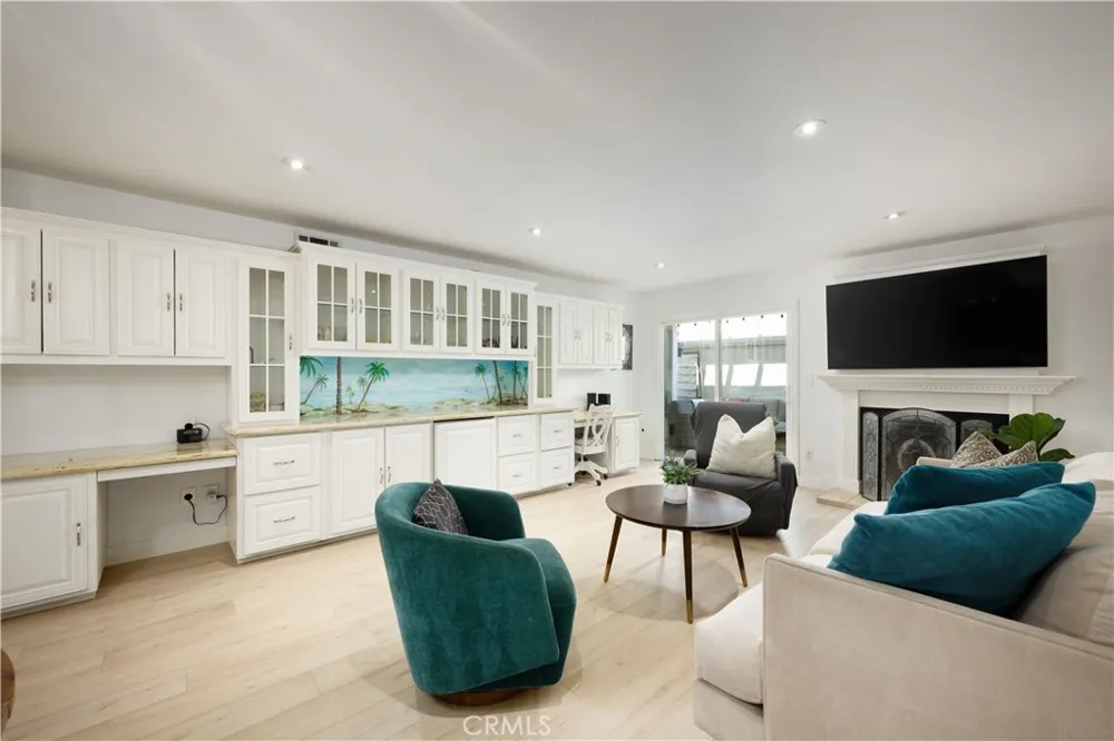 4682 Warner #C110 Huntington Beach, CA 92649