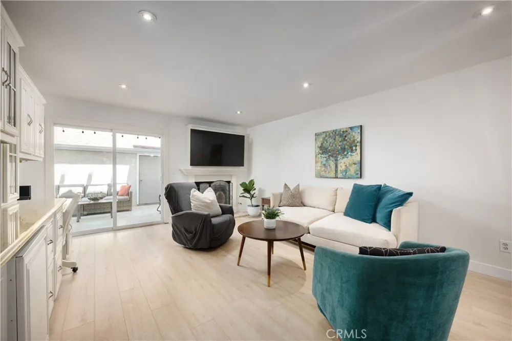 4682 Warner #C110 Huntington Beach, CA 92649