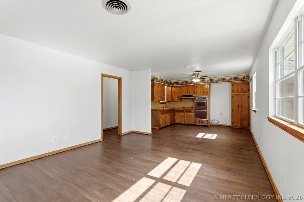 705 S State Street Wagoner, OK 74467