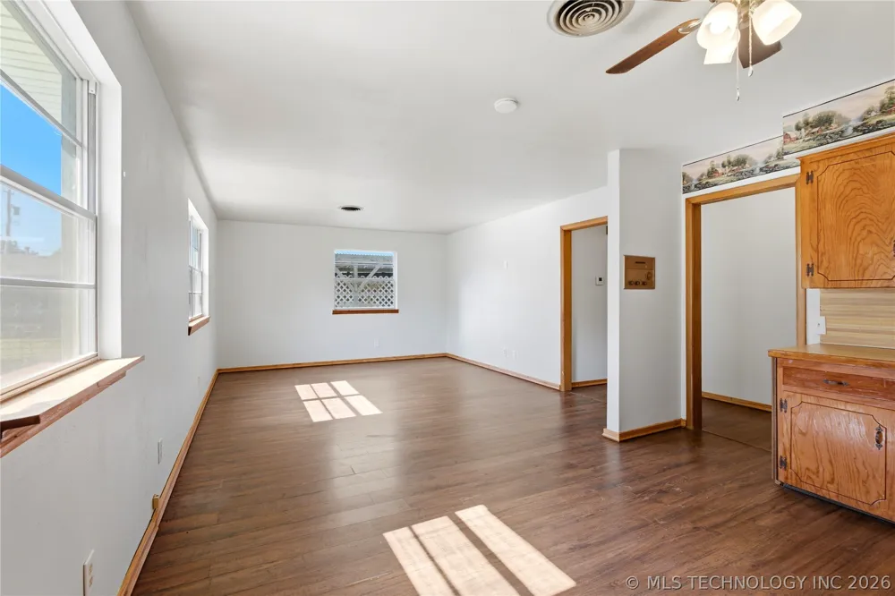 705 S State Street Wagoner, OK 74467