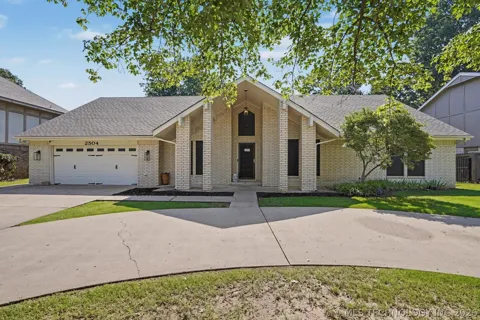 2504 Fort Davis Drive