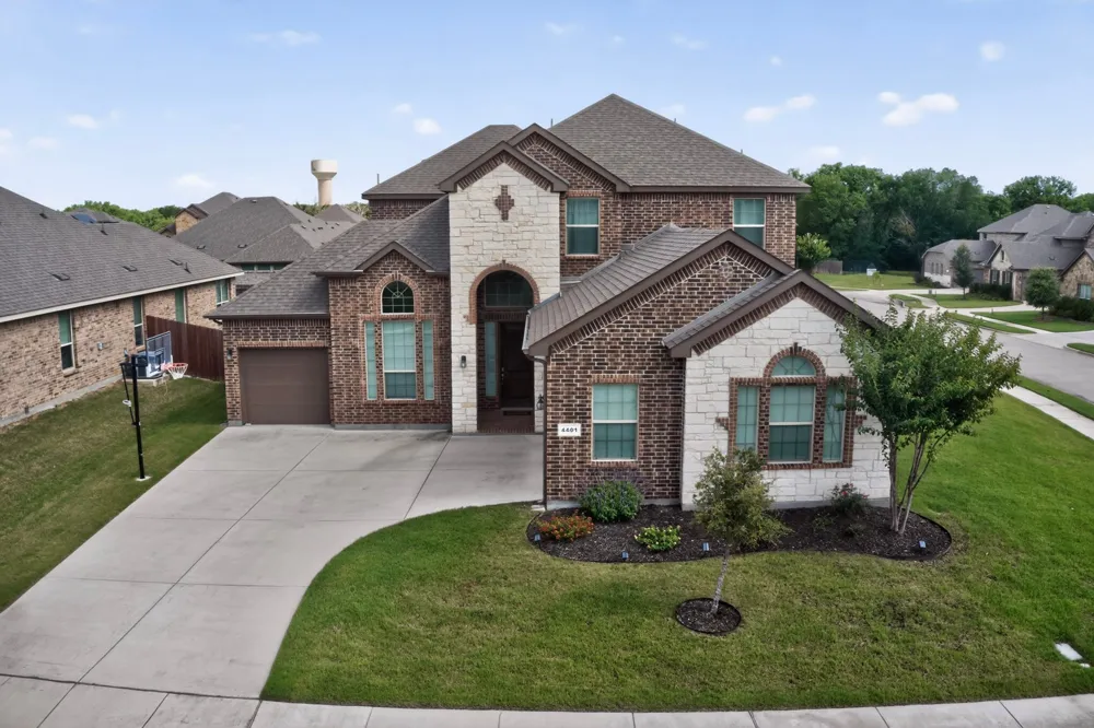 4401 Tall Meadow Court Arlington, TX 76001