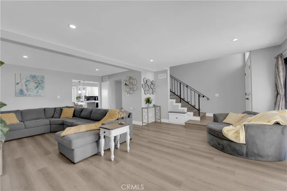 1968 Olivewood Court Thousand Oaks, CA 91362