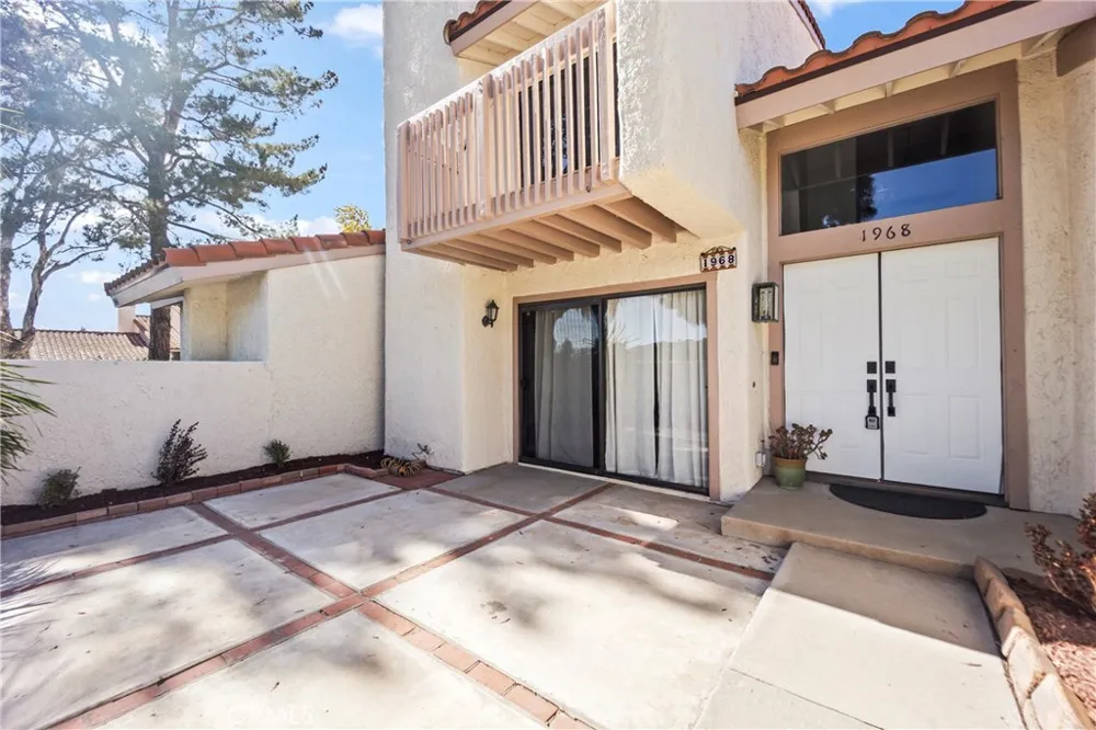 1968 Olivewood Court Thousand Oaks, CA 91362