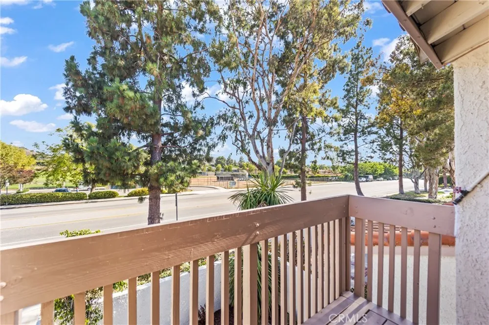 1968 Olivewood Court Thousand Oaks, CA 91362