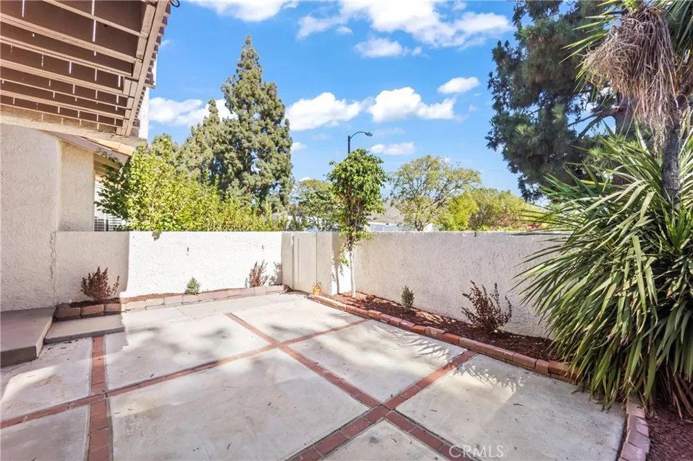1968 Olivewood Court Thousand Oaks, CA 91362