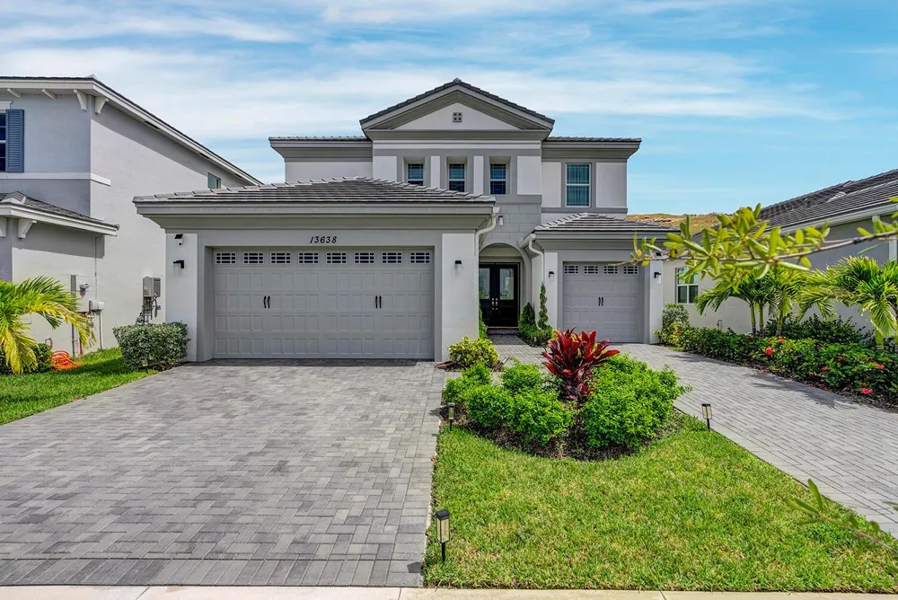 13638 Spruce Pne Drive Westlake, FL 33441