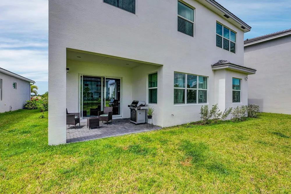 13638 Spruce Pne Drive Westlake, FL 33441