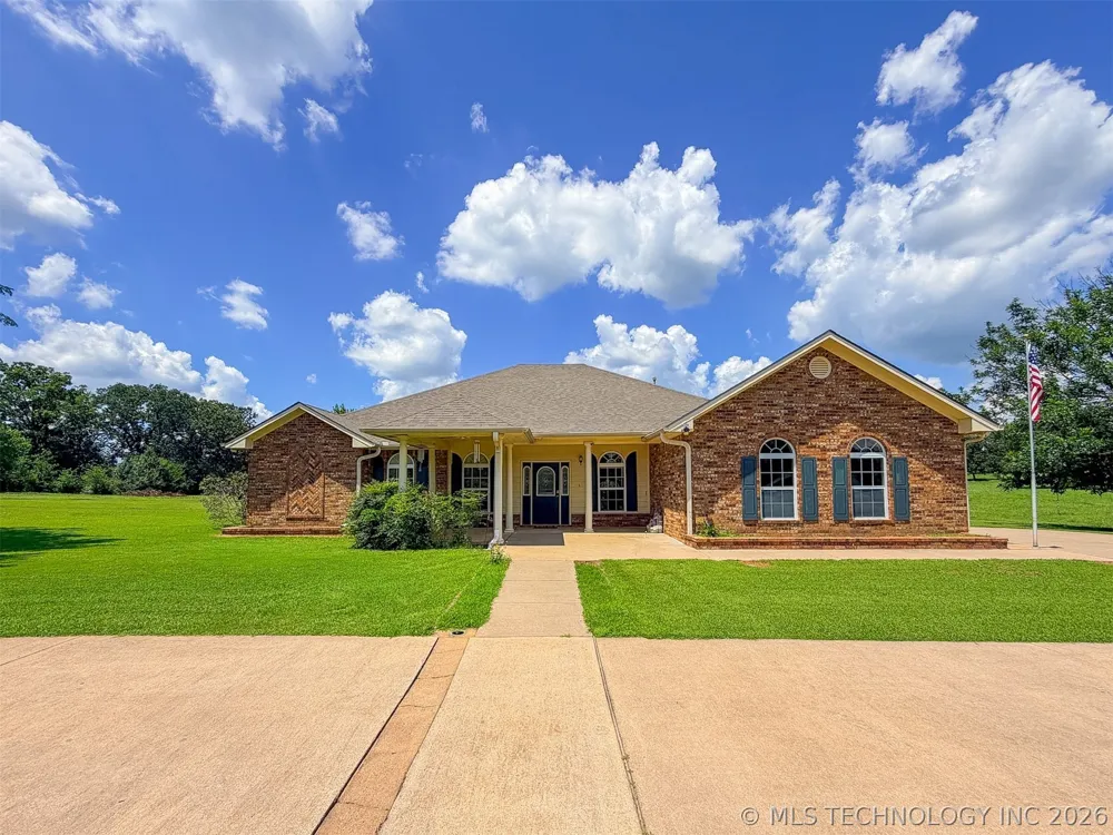 15224 W Jones Road Tahlequah, OK 74464