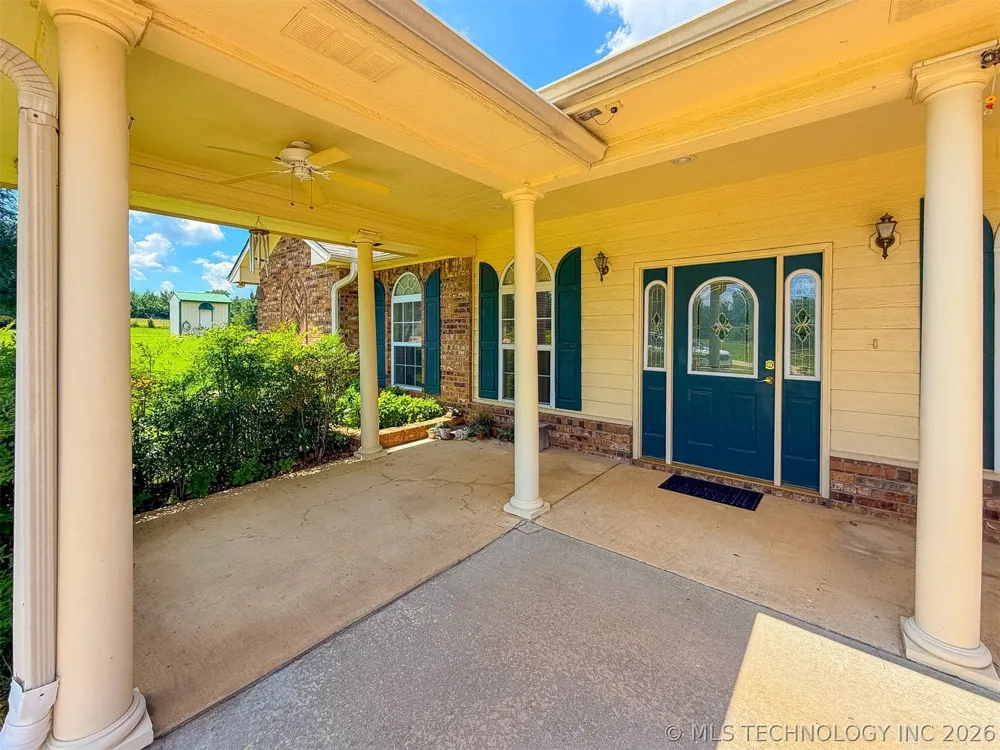 15224 W Jones Road Tahlequah, OK 74464