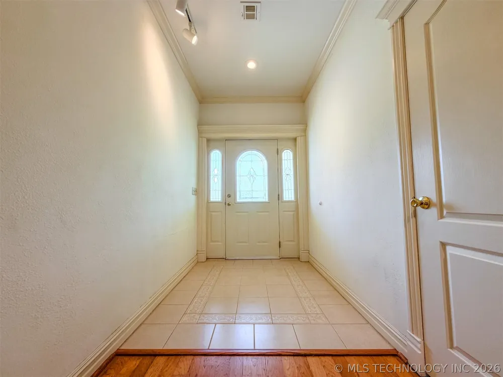 15224 W Jones Road Tahlequah, OK 74464