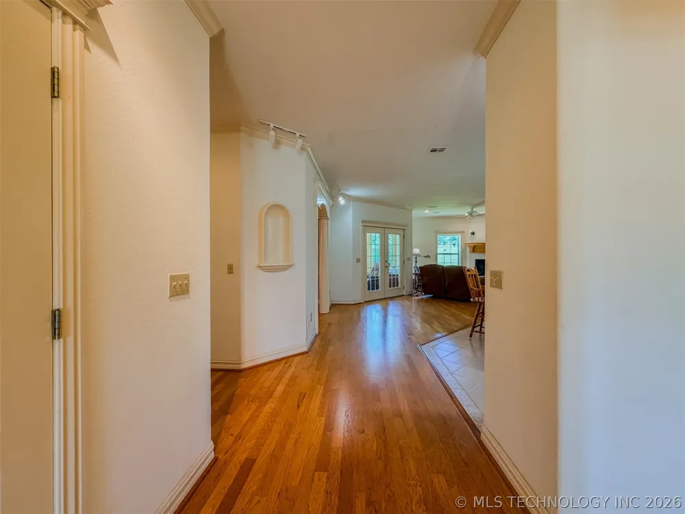 15224 W Jones Road Tahlequah, OK 74464