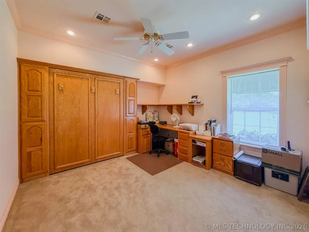 15224 W Jones Road Tahlequah, OK 74464