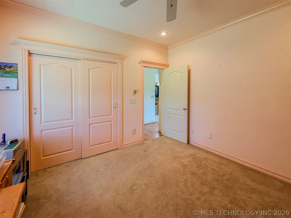 15224 W Jones Road Tahlequah, OK 74464