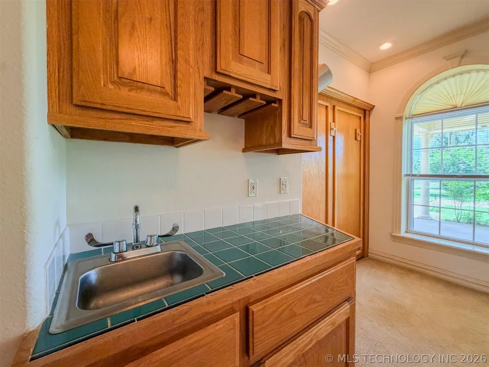 15224 W Jones Road Tahlequah, OK 74464