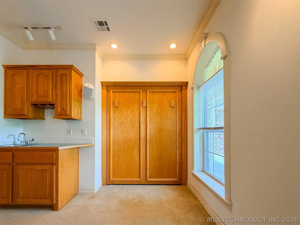 15224 W Jones Road Tahlequah, OK 74464