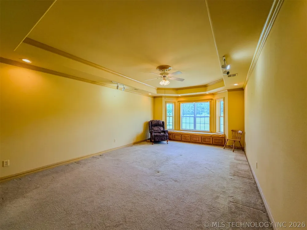 15224 W Jones Road Tahlequah, OK 74464