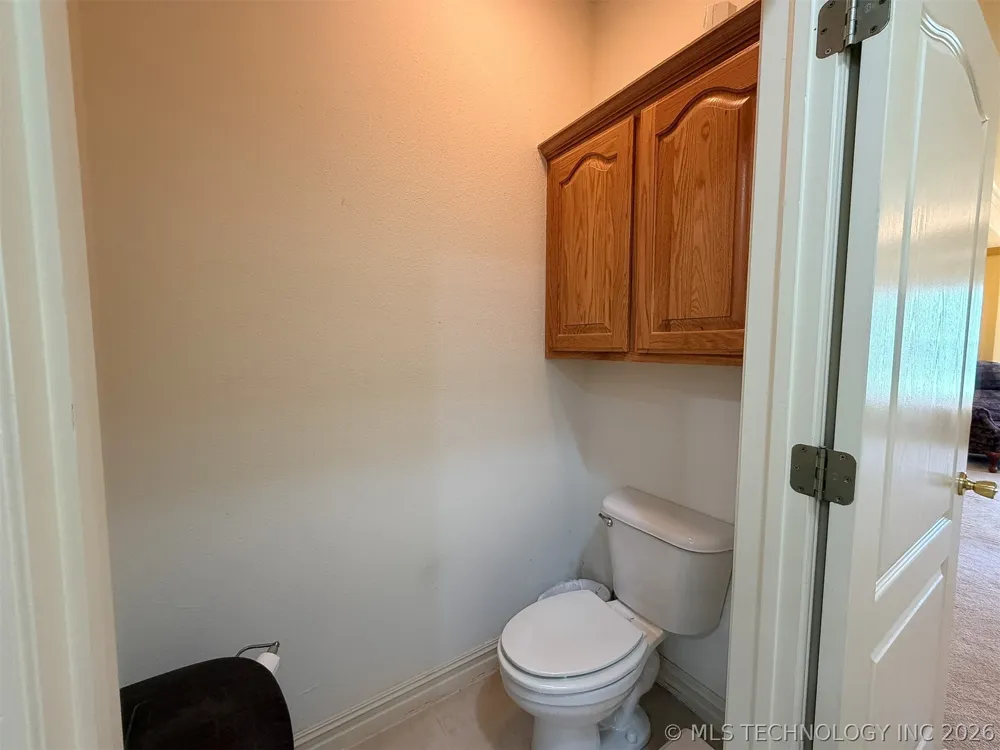 15224 W Jones Road Tahlequah, OK 74464