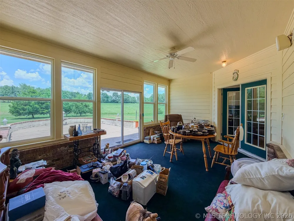 15224 W Jones Road Tahlequah, OK 74464