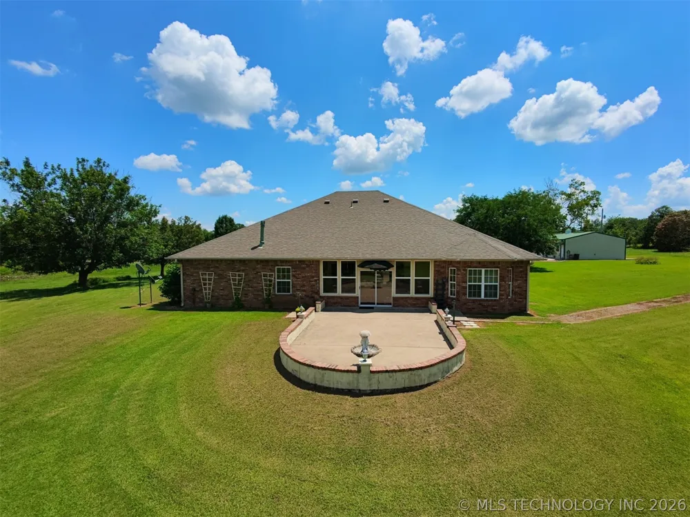 15224 W Jones Road Tahlequah, OK 74464