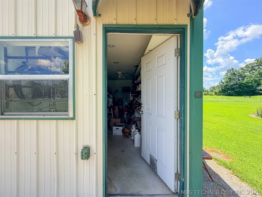 15224 W Jones Road Tahlequah, OK 74464