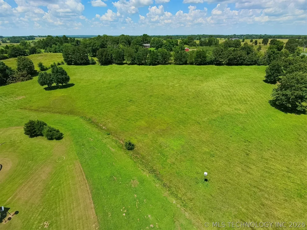 15224 W Jones Road Tahlequah, OK 74464