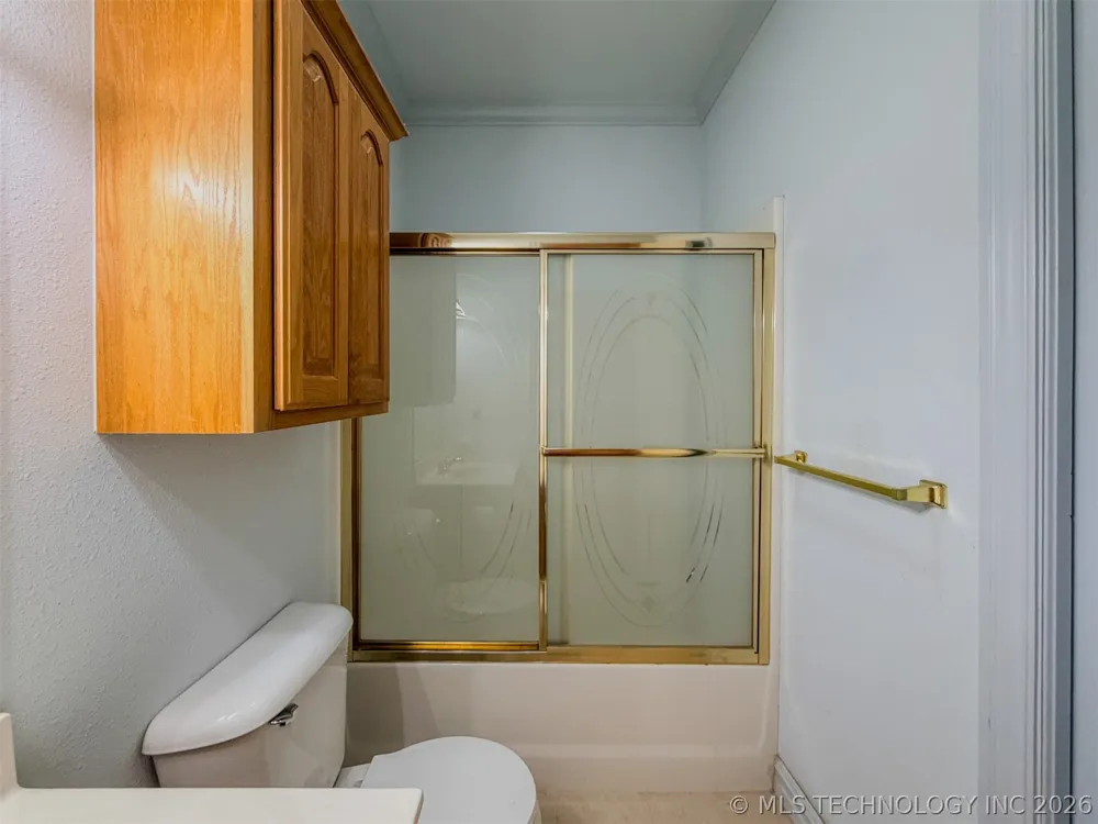 15224 W Jones Road Tahlequah, OK 74464