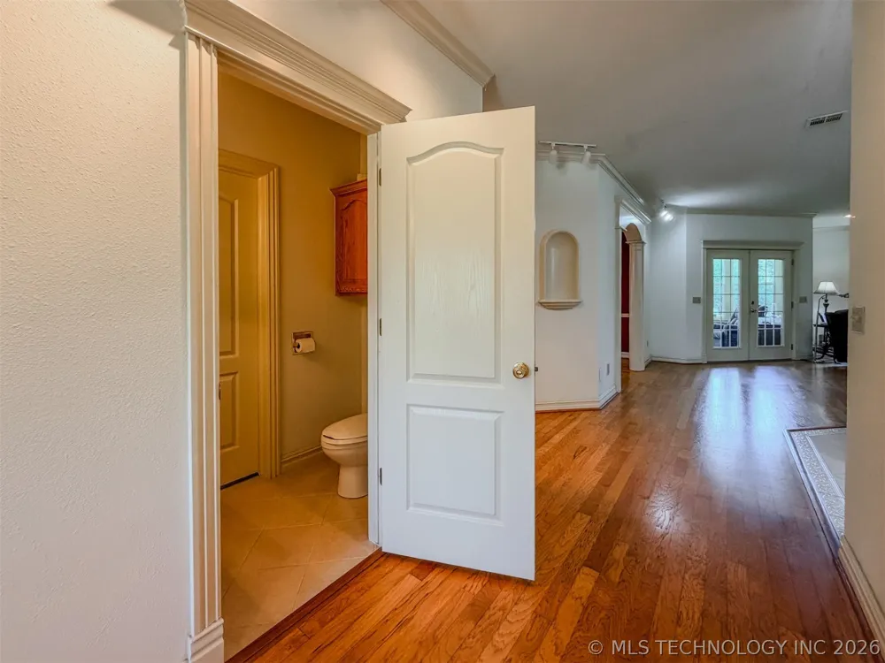 15224 W Jones Road Tahlequah, OK 74464