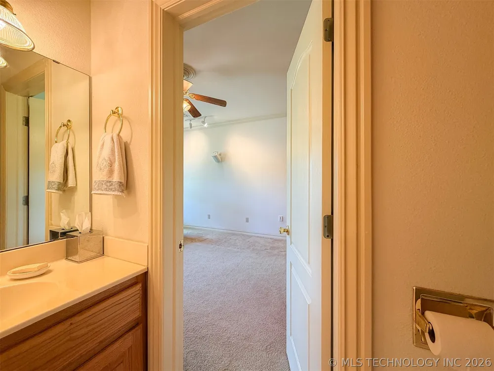 15224 W Jones Road Tahlequah, OK 74464