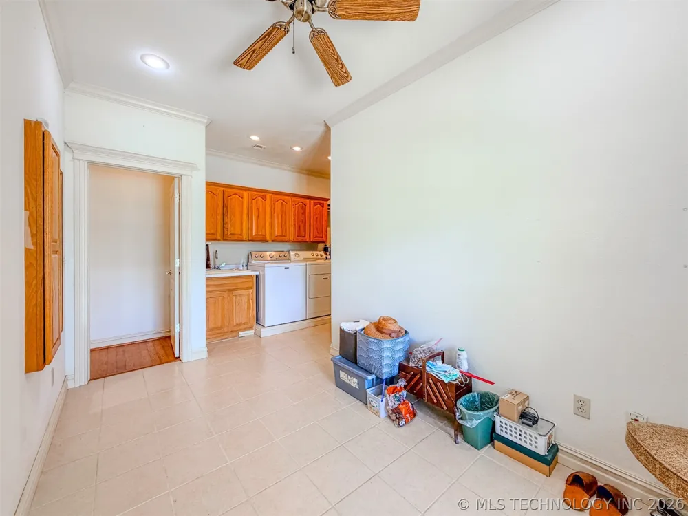 15224 W Jones Road Tahlequah, OK 74464