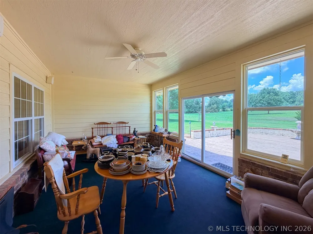 15224 W Jones Road Tahlequah, OK 74464