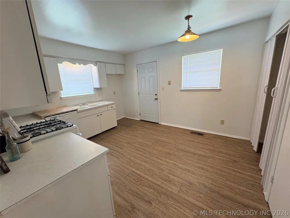 1925 E 51st Place Tulsa, OK 74105