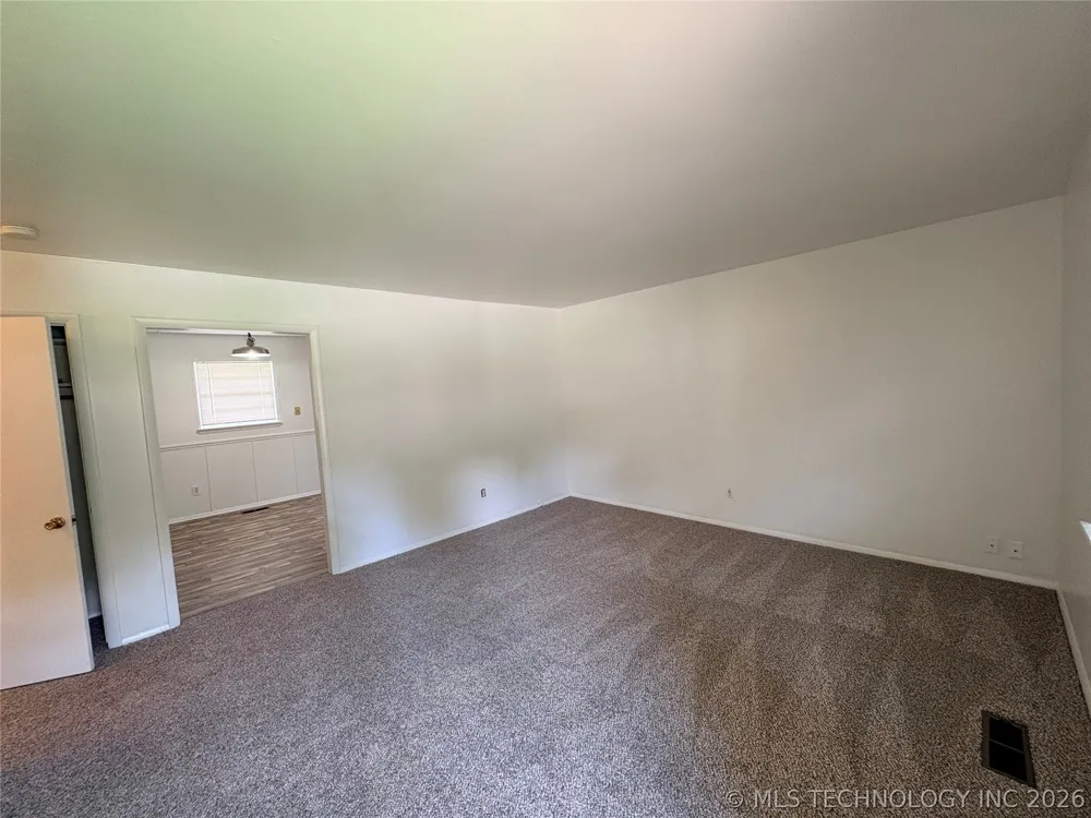 1925 E 51st Place Tulsa, OK 74105