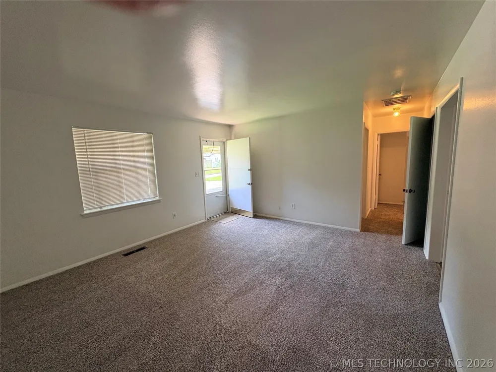 1925 E 51st Place Tulsa, OK 74105
