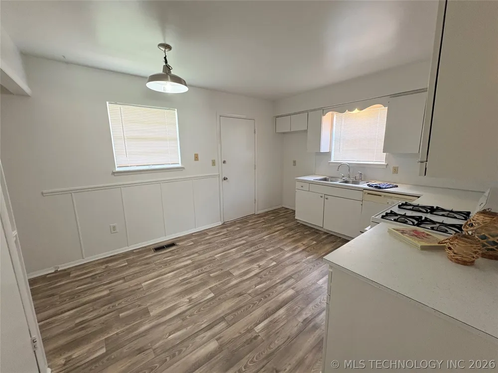 1925 E 51st Place Tulsa, OK 74105
