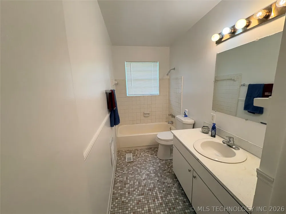 1925 E 51st Place Tulsa, OK 74105