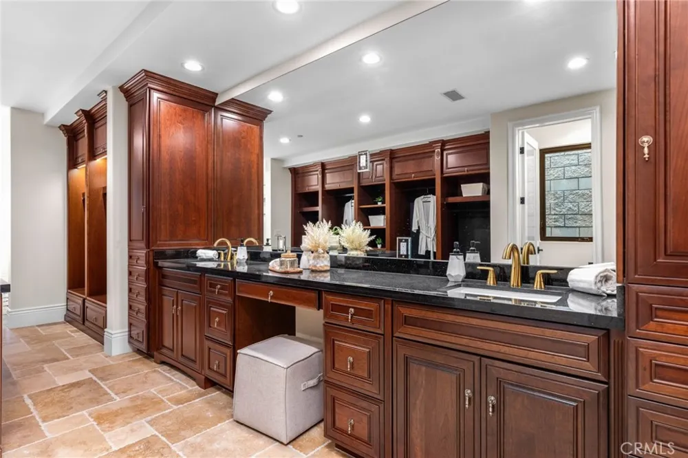 22477 Boating Way Canyon Lake, CA 92587