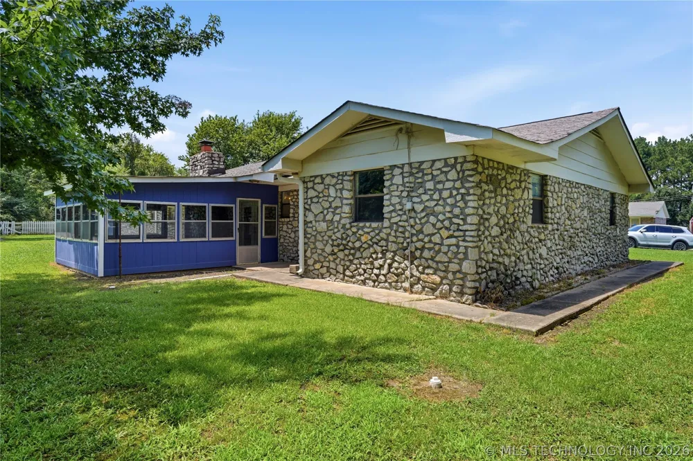 502 Fir Lane Warner, OK 74469