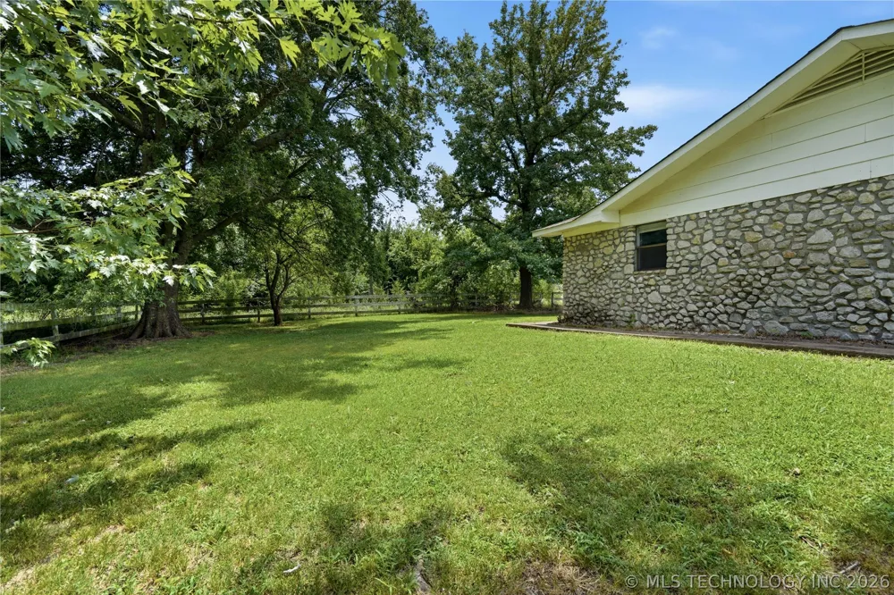 502 Fir Lane Warner, OK 74469