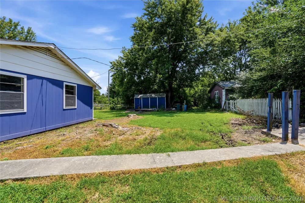 502 Fir Lane Warner, OK 74469