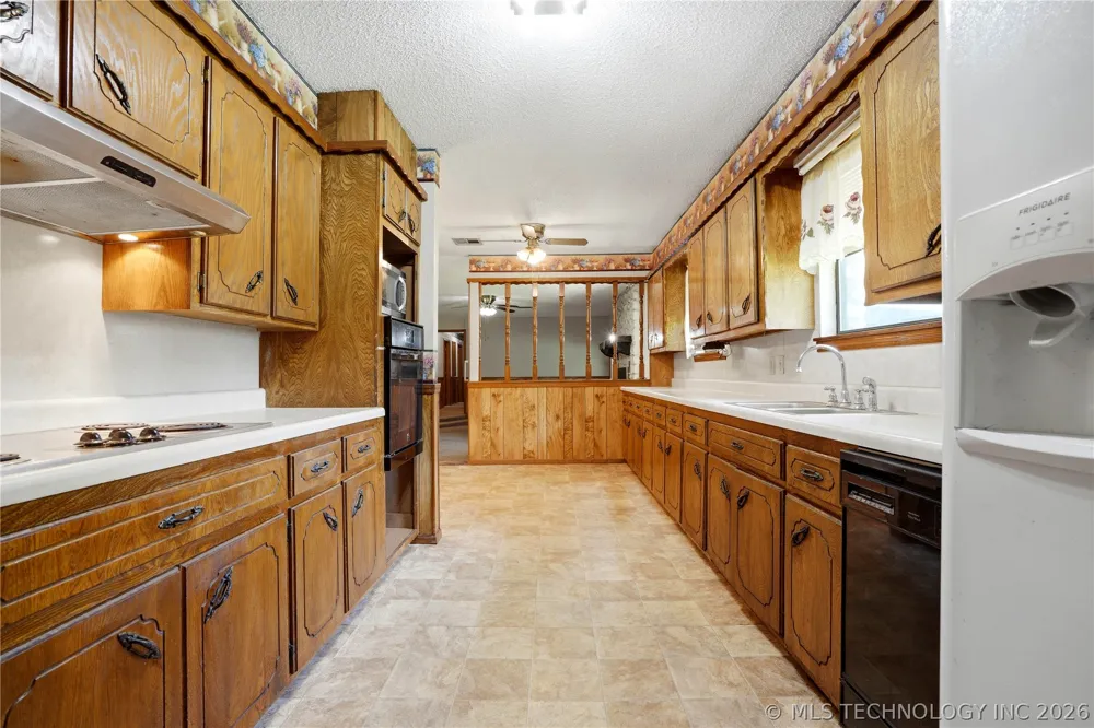 502 Fir Lane Warner, OK 74469