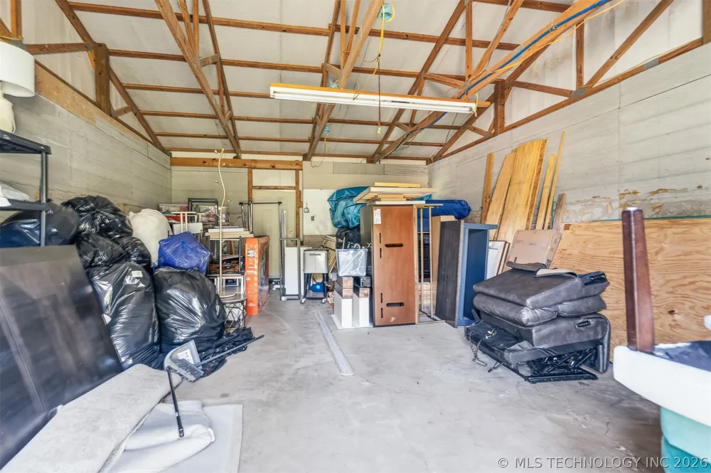 14205 S Simpson Road Mannsville, OK 73447