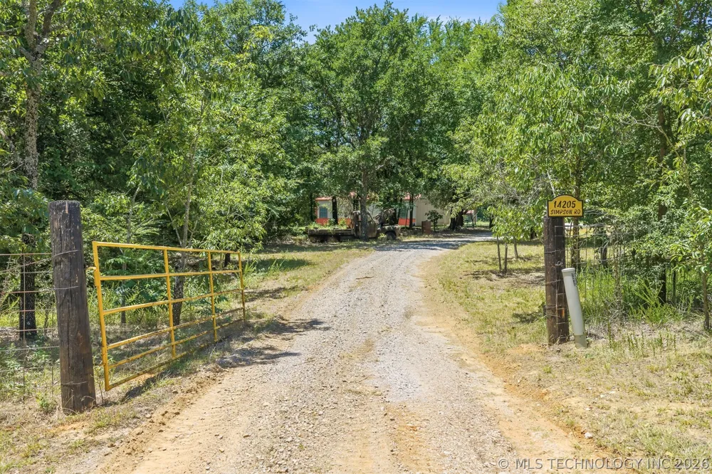 14205 S Simpson Road Mannsville, OK 73447