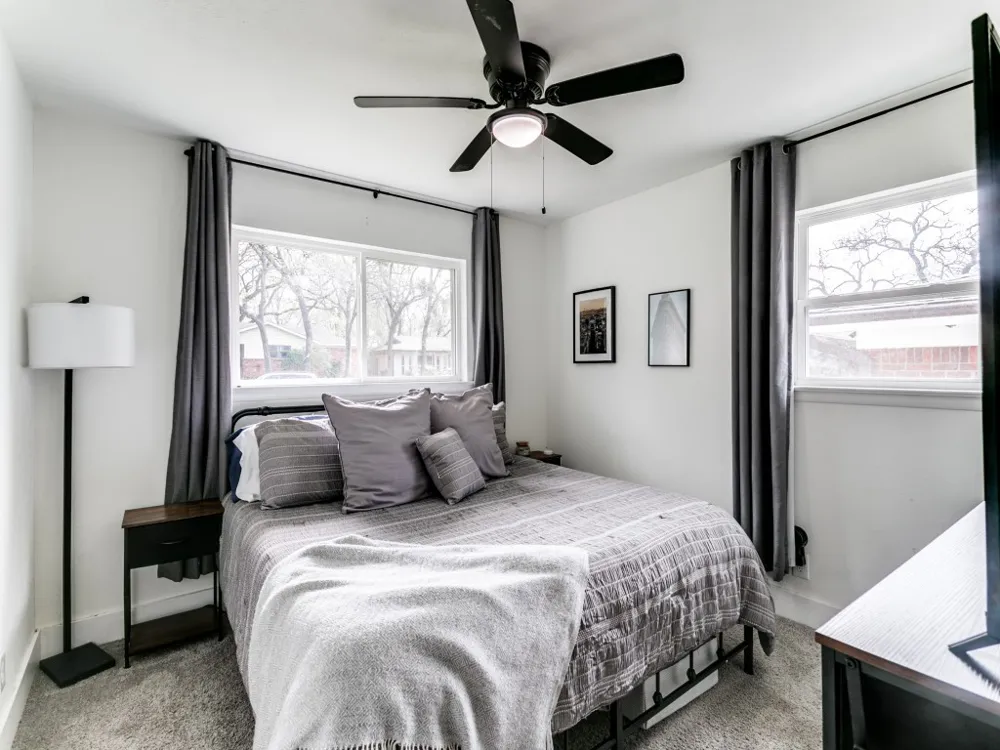 708 Oakwood Drive Euless, TX 76040