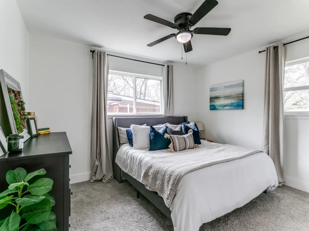 708 Oakwood Drive Euless, TX 76040